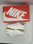 Buty NIKE Gama Force damskie Sneakersy, r.40.5 ( 25.5 cm)