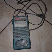 Ładowarka makita DC1290