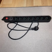 Listwa zasilająca,przedłużacz z bezpiecznikiem  8 gniazd.