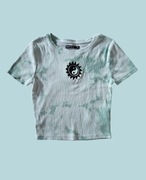 Krótsza koszulka/top House Brand XS - efekt tie-dye, motyw Yin&Yang