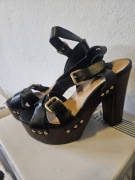 Unikatowe sandalki marki Zalando r 39 br