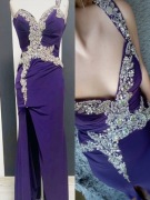 Suknia wieczorowa asymetryczna zdobiona rozcięcie