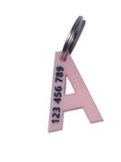 Personalizowany breloczek 3D – dowolna litera z Twoim napisem