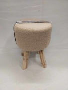 Taboret Stołek Podnóżek Z Futrzanym Obiciem 