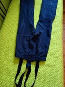 Spodnie ocieplane granatowe na szelkach 134/140 cm, plus prezent