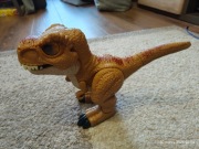 Dinozaur 30 cm - chodzi i ryczy