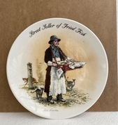 talerz dekoracyjny WEDGWOOD 1986 John Finnie SPRZEDAWCA RYB Z KOTKAMI limit