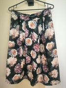 Spódnica w kwiaty 
