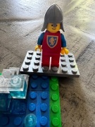 Crusader lion red legs dark gray neck protector