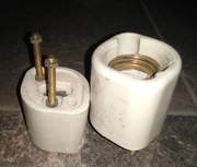 Ceramiczne gniazda i oprawki  bezpieczników z PRL 