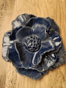 Kwiat ceramiczny, rękodzieło handmade – piękny prezent świąteczny