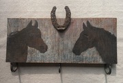 Decha-Wieszak dębowy z dwoma końmi