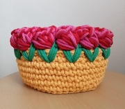 Koszyk szydełkowy tulipany prezent