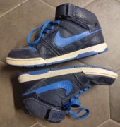Buty Nike 38 niebieski granatowy 