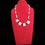 Naszyjnik - Ekologiczny, ręcznie robiony przez Masajów naszyjnik z Kenii.