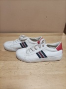 Buty damskie sportowe 