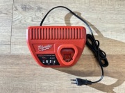 Ładowarka Milwaukee 12v