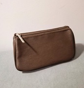 Clinique kosmetyczka brązowa z tworzywa