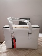 SPRZEDAM NOWĄ TOREBKĘ DAMSKA PIERRE CARDIN Z MAŁYM DEFEKTĘM. 