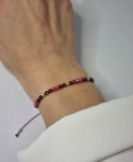 Bransoletka pleciona z kamieniami regulowana rubin 