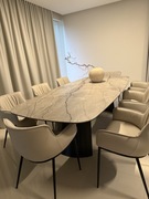 Stół jadalniany ze spieku – nowoczesny design i elegancja