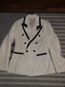 Płaszcz damski kremowy śliczny i modny 