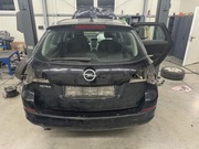 Klapa bagażnika Astra J kombi Z20R