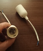 Oprawa żarówki remontowa E27 - nowe, białe.