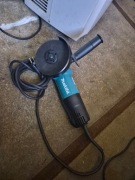 Szlifierka kątowa 125mm Makita 9558HP z włącznikiem klawiszowym 840W 