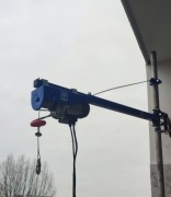 Wciągarka LUX TOOLS i ramię obrotowe w komplecie