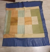 Narzuta kolorowa z kawałków skóry