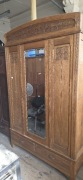 Szafa drewniana trzy drzwiach 