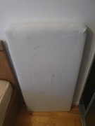 Materac mały dziecięcy Sensillo z pokrowcem 120 na 60 cm piankowy