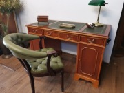 Angielskie biurko 882/2025