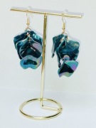 Kolczyki holograficzne, płatki kwiatów.