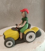 Kosiarka traktorek z masy cukrowej 