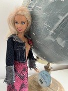 Vintage Barbie 1990 limbless