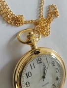 Nowy zegarek kwarcowy w złotym kolorze. Grawer kompas. Zegarek jest nowy 