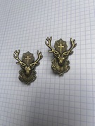 Przypinka myśliwska z jeleniem bykiem, wieniec