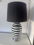 Dekoria piękna ceramiczna lampa stołowa czarno biała w paski 71 cm
