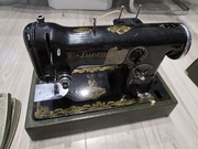 Stara zabytkowa maszyna do szycia Łucznik kl 86