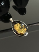 Wisiorek Z Bursztynową Kamea - srebro 925