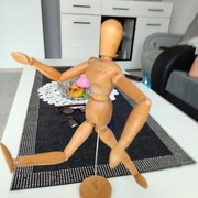 Sprzedam rzeźbę człowiek 32 cm, zginą ręce nogi