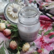 Świeca sojowa "Herbal Whisper", fioletowa, Robea, 205ml