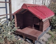 Buda dla psa, drewniana ocieplana 