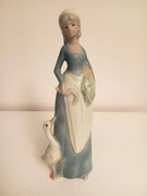 Figurka porcelanowa dziewczyna z gęsią
