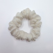 Gumka do włosów scrunchie - biała S