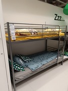 Łóżko piętrowe firmy IKEA Svarta