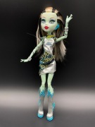 Monster High Frankie Stein (G1, Toys R Us exclusive, Mattel 2008)