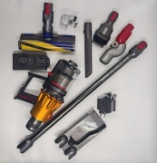 Dyson V12 Slim kompletny zestaw po serwisie gwarancja 3 i 6 miesięcy